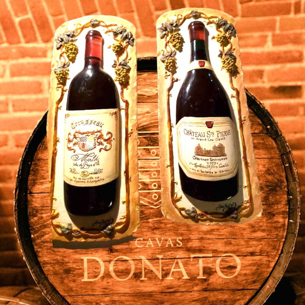Mary Beth Zeitz Signed 2  70' Wine Bottle Resin 3D Wall Plaques Merlot Sauvignon